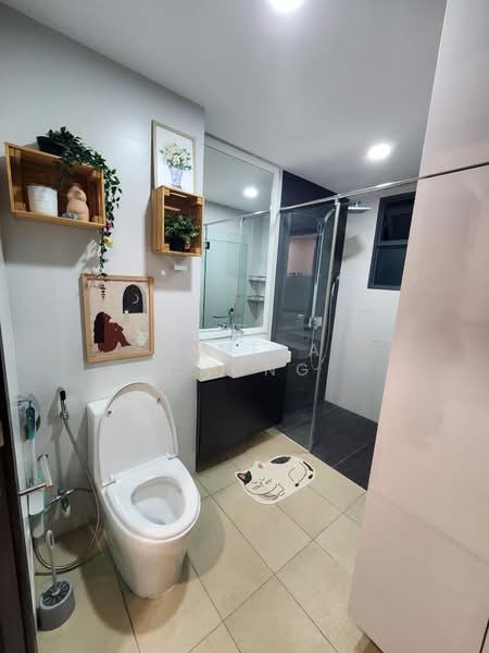 iSuites @ Tani, 2 Jalan Tani, 2 Bedrooms, 592 sqft, Apartment For Rent, by Pamela Chong, 500098705 - Bathroom - PropertyGuru.com.sg