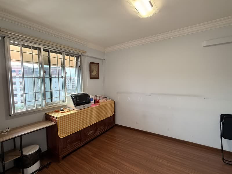 498D Tampines Street 45 HDB Flat For Sale at S$ 728,000 | PropertyGuru Singapore - Interior