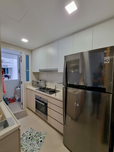 The Tampines Trilliant Executive Condominium For Sale at S$ 1,699,999 | PropertyGuru Singapore - Kitchen