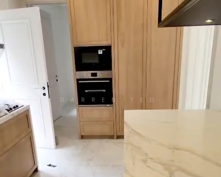 🌟 Newly Renovated Bungalow🌟, , 4 Bedrooms, 4,000 sqft, Bungalow House For Rent, by Darren Teo, 500098756 - Kitchen - PropertyGuru.com.sg