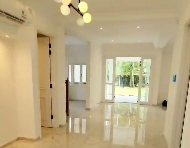🌟 Newly Renovated Bungalow🌟, , 4 Bedrooms, 4,000 sqft, Bungalow House For Rent, by Darren Teo, 500098756 - Living Room - PropertyGuru.com.sg