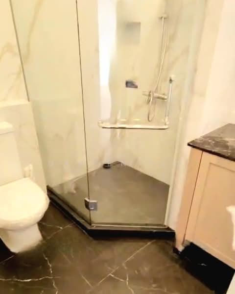 🌟 Newly Renovated Bungalow🌟, , 4 Bedrooms, 4,000 sqft, Bungalow House For Rent, by Darren Teo, 500098756 - Bathroom - PropertyGuru.com.sg