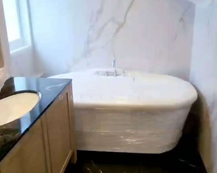 🌟 Newly Renovated Bungalow🌟, , 4 Bedrooms, 4,000 sqft, Bungalow House For Rent, by Darren Teo, 500098756 - Bathroom - PropertyGuru.com.sg