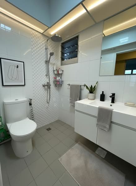 293D Bukit Batok Street 21, 293D Bukit Batok Street 21, 3 Bedrooms, 1,001 sqft, HDB Flat For Sale, by Tricia Arifin, 500098758 - Bathroom - PropertyGuru.com.sg