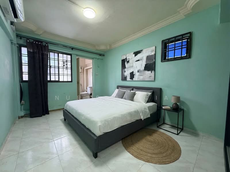 706 Hougang Avenue 2 HDB Flat For Sale at S$ 570,000 | PropertyGuru Singapore - Bedroom