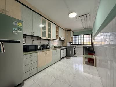 For Sale - 706 Hougang Avenue 2