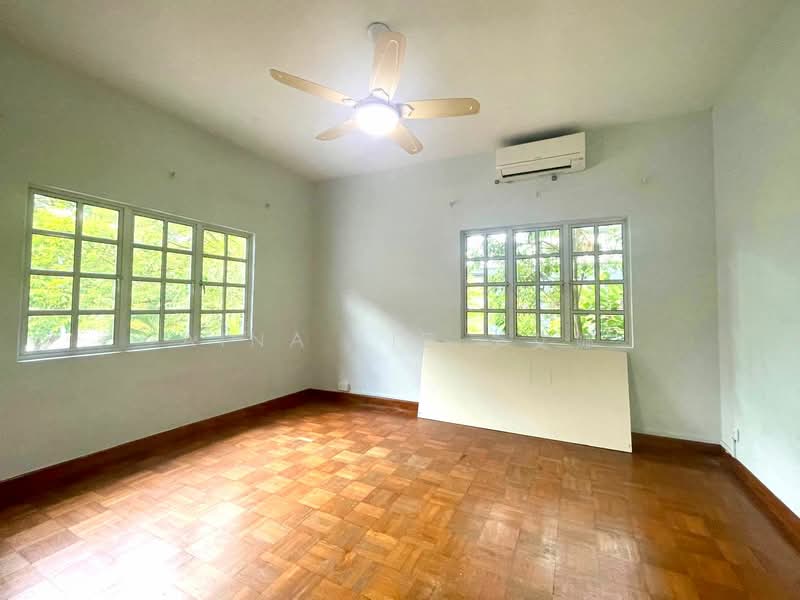 Freehold Detached House at Quiet Luxury Enclave with Rebuild Opportunity Detached House For Sale at S$ 15,000,000 | PropertyGuru Singapore - Interior