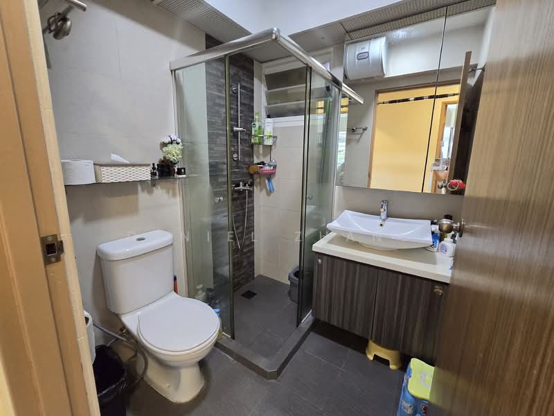 9A Boon Tiong Road HDB Flat For Sale at S$ 1,080,000 | PropertyGuru Singapore - Bathroom