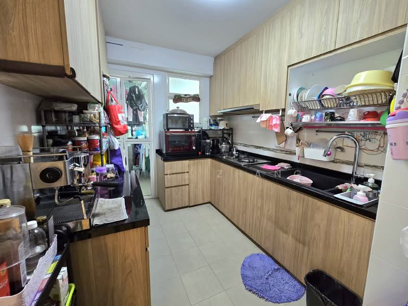 9A Boon Tiong Road HDB Flat For Sale at S$ 1,080,000 | PropertyGuru Singapore - Kitchen