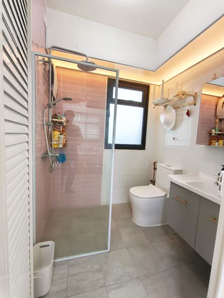 650 Ang Mo Kio Street 61 HDB Flat For Sale at S$ 699,999 | PropertyGuru Singapore - Bathroom