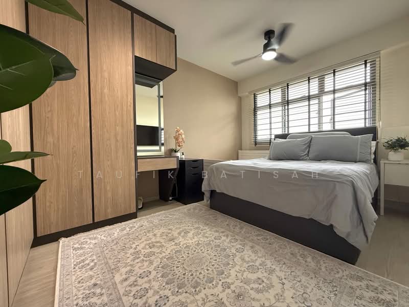 618B Tampines Street 61 HDB Flat For Sale at S$ 750,000 | PropertyGuru Singapore - Bedroom