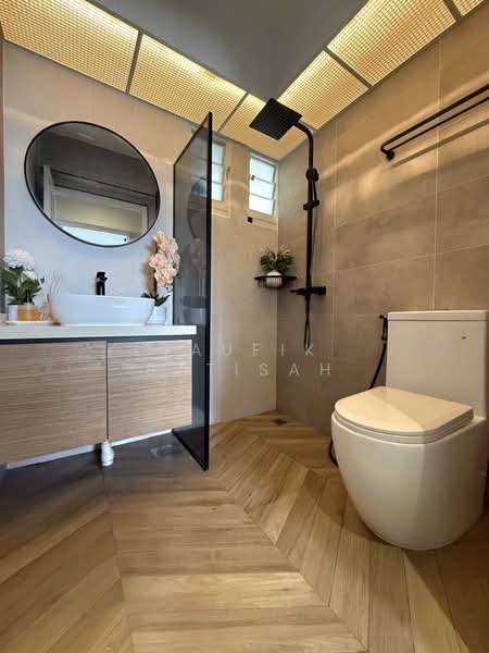 618B Tampines Street 61 HDB Flat For Sale at S$ 750,000 | PropertyGuru Singapore - Bathroom