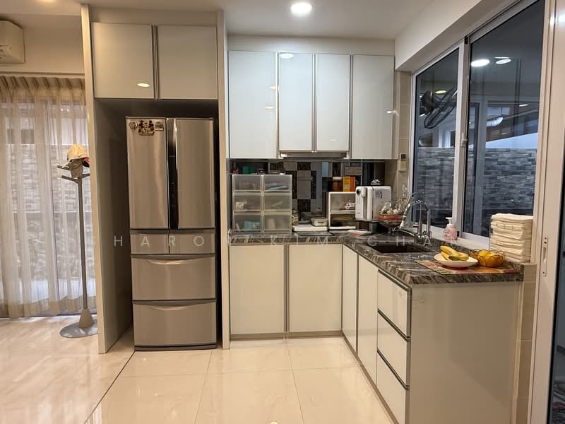 ⭐️⭐️LANDED7772@Corner terrace at Springside Corner Terrace For Sale at S$ 5,000,000 | PropertyGuru Singapore - Kitchen