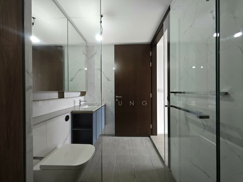 AMO Residence Condominium For Sale at S$ 1,850,000 | PropertyGuru Singapore - Master Bathroom