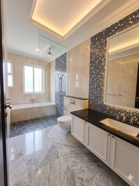 Tanglin Hill Private Estate, , 7 Bedrooms, 15,000 sqft, Good Class Bungalow For Rent, by Keith Tan, 500098796 - Bathroom - PropertyGuru.com.sg