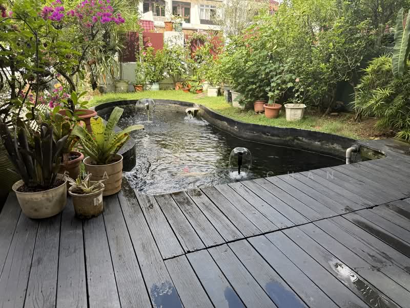 ⭐️⭐️LANDED7772@ Semi-detached at sunrise, Sunrise drive/ sunrise estate, 4 Bedrooms, 2,800 sqft, Semi-Detached House For Sale, by Sharon Kim Chan, 500098797 - Garden - PropertyGuru.com.sg