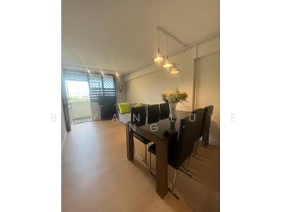 For Sale - 102 Commonwealth Crescent