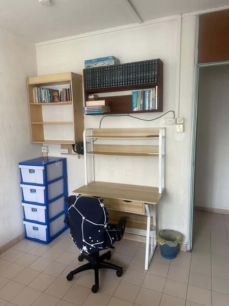 263 Bukit Batok East Avenue 4, 263 Bukit Batok East Avenue 4, Room Rental, 150 sqft, HDB Flat For Rent, by Frankie Teo (张文仁), 500098814 - Study - PropertyGuru.com.sg
