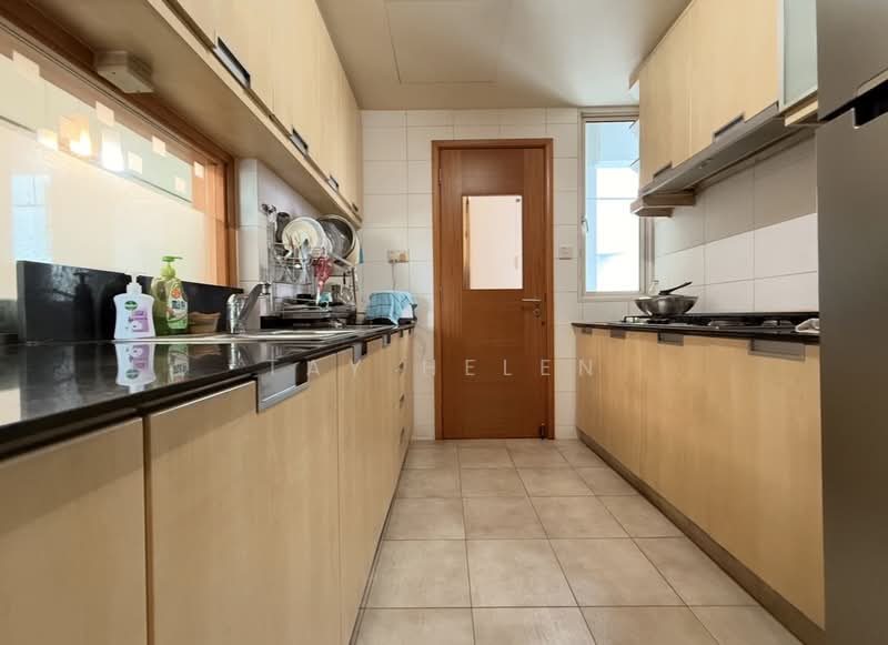 Sunglade Condominium For Sale at S$ 2,050,000 | PropertyGuru Singapore - Kitchen
