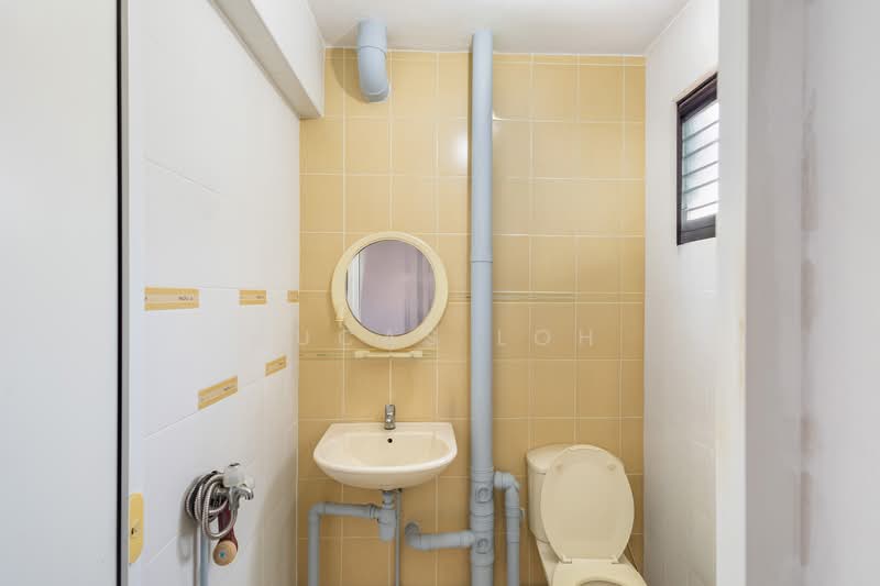 101 Woodlands Street 13, 101 Woodlands Street 13, 3 Bedrooms, 980 sqft, HDB Flat For Sale, by Lucas Loh, 500098818 - Bathroom - PropertyGuru.com.sg