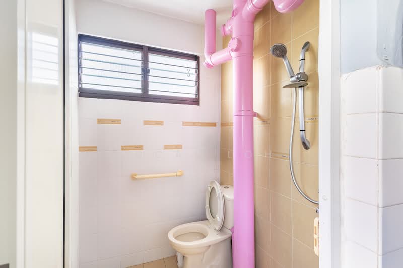 101 Woodlands Street 13, 101 Woodlands Street 13, 3 Bedrooms, 980 sqft, HDB Flat For Sale, by Lucas Loh, 500098818 - Bathroom - PropertyGuru.com.sg
