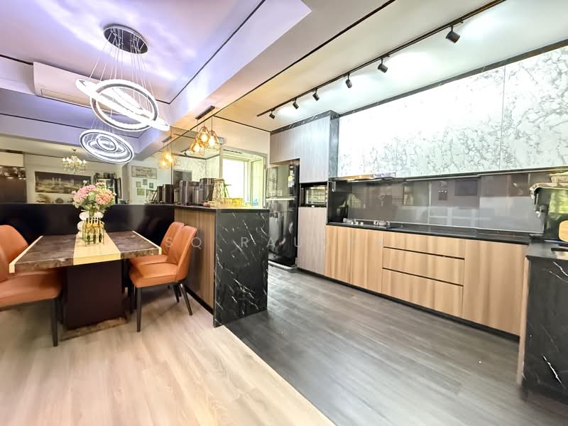 674A Yishun Avenue 4 HDB Flat For Sale at S$ 700,000 | PropertyGuru Singapore - Kitchen