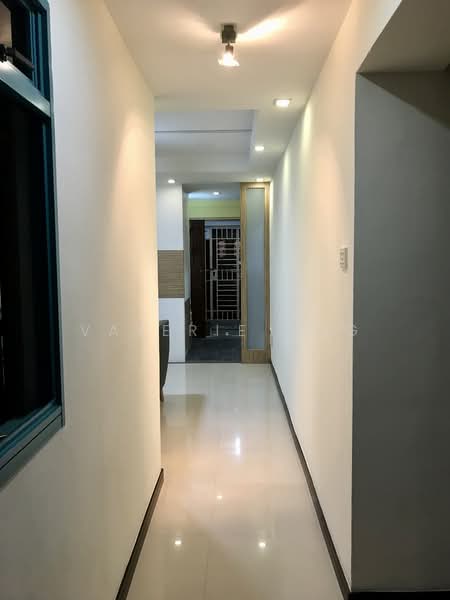 15 Farrer Park Road HDB Flat For Sale at S$ 828,888 | PropertyGuru Singapore - Corridor