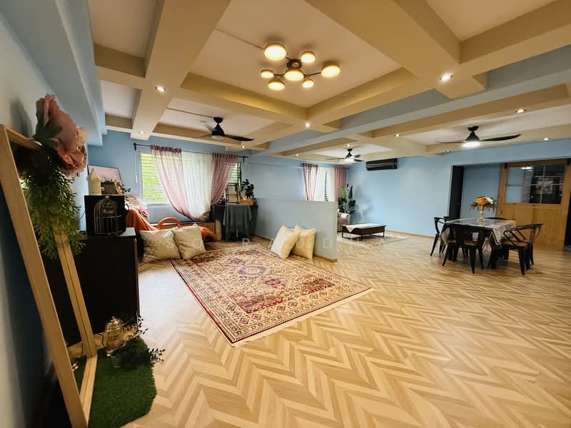 259 Bukit Panjang Ring Road HDB Flat For Sale at S$ 600,000 | PropertyGuru Singapore - Living Room