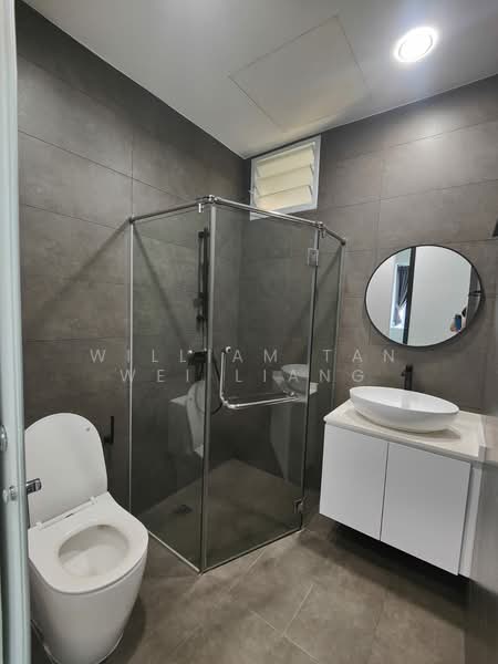 Grosvenor View, 1 Lengkong Empat, 2 Bedrooms, 883 sqft, Condominium For Rent, by William Tan Wei Liang, 500098842 - Bathroom - PropertyGuru.com.sg