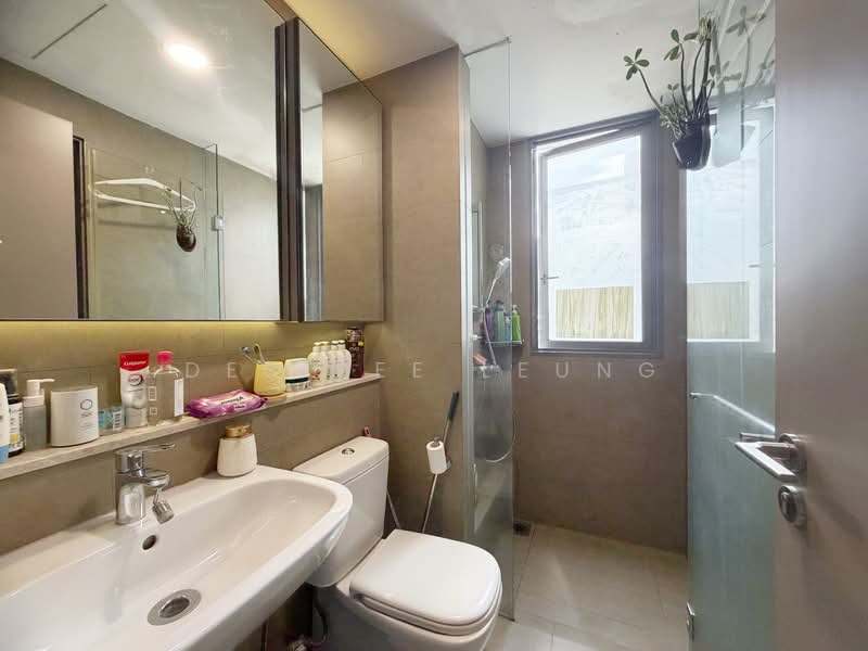 Riversails Condominium For Sale at S$ 1,750,000 | PropertyGuru Singapore - Bathroom