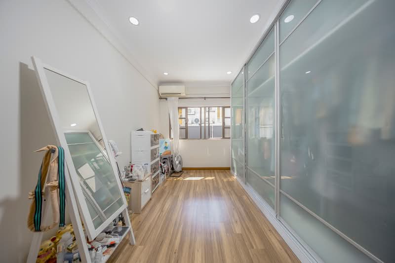 Kovan, Hillside Drive, Highland Road Terraced House For Sale at S$ 5,180,000 | PropertyGuru Singapore - Interior