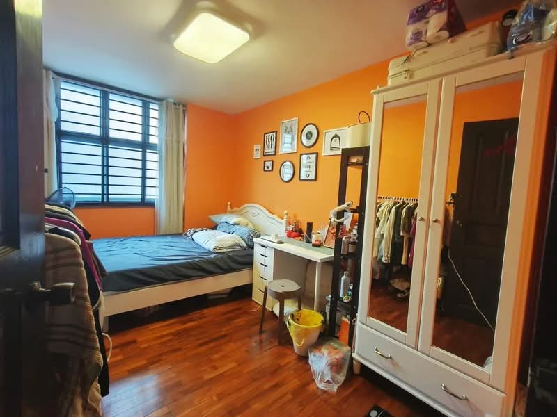 689C Woodlands Drive 75 HDB Flat For Sale at S$ 550,000 | PropertyGuru Singapore - Bedroom