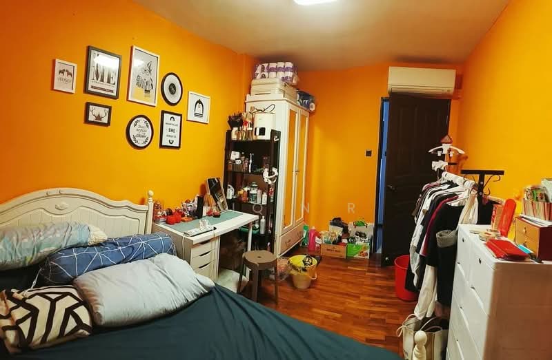 689C Woodlands Drive 75 HDB Flat For Sale at S$ 550,000 | PropertyGuru Singapore - Bedroom