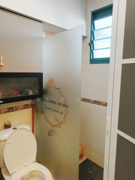 689C Woodlands Drive 75 HDB Flat For Sale at S$ 550,000 | PropertyGuru Singapore - Bathroom