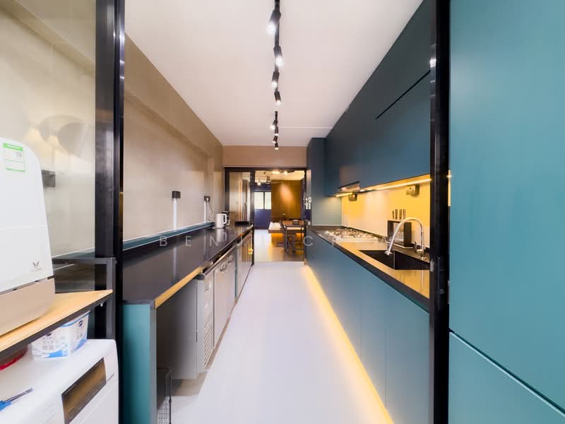 108 Potong Pasir Avenue 1 HDB Flat For Sale at S$ 850,000 | PropertyGuru Singapore - Kitchen