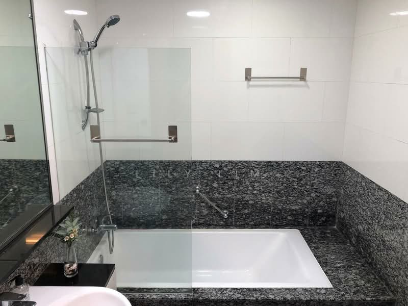 Clydes Residence Apartment For Sale at S$ 999,888 | PropertyGuru Singapore - Bathroom