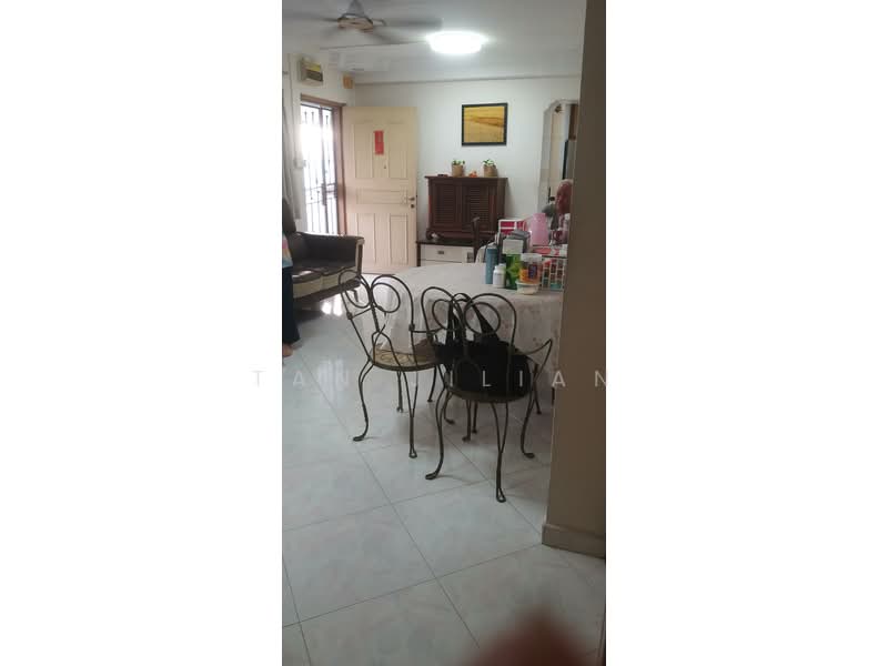 249 Compassvale Road, 249 Compassvale Road, Room Rental, 120 sqft, HDB Flat For Rent, by Tan Jilian, 500098881 - Living Room - PropertyGuru.com.sg