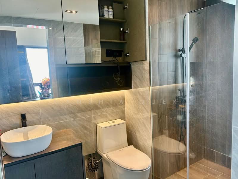 Primo Residences Condominium For Sale at S$ 799,000 | PropertyGuru Singapore - Bathroom