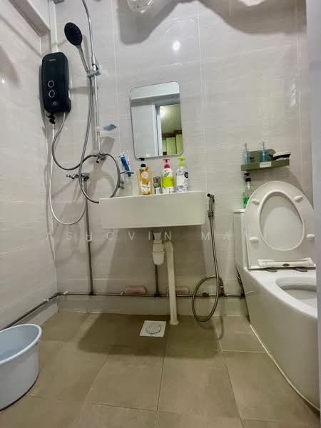 167 Bishan Street 13 HDB Flat For Sale at S$ 700,000 | PropertyGuru Singapore - Bathroom