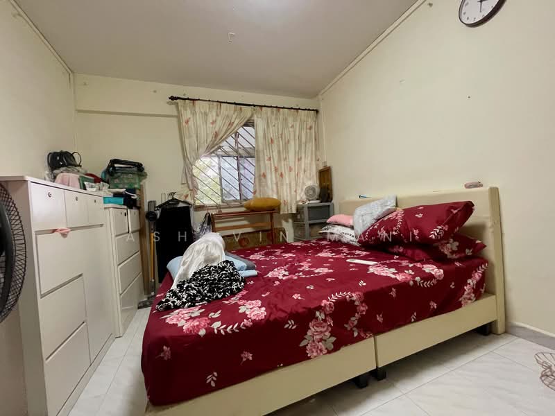167 Bishan Street 13 HDB Flat For Sale at S$ 700,000 | PropertyGuru Singapore - Bedroom
