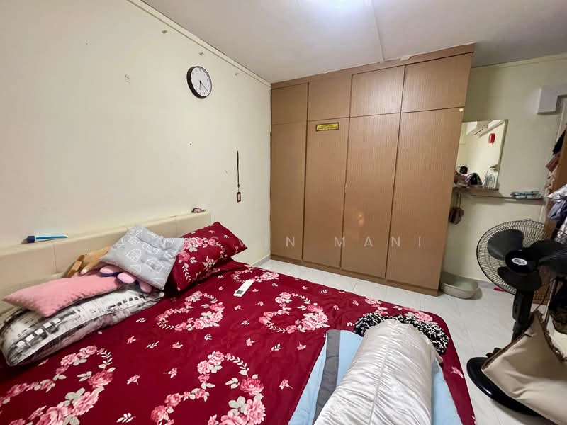 167 Bishan Street 13 HDB Flat For Sale at S$ 700,000 | PropertyGuru Singapore - Bedroom