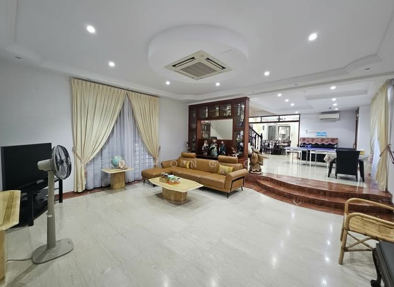 ⭐⭐LANDED7772@Stunning Well Kept Detached Walk to MRT (D14) 5rm Detached House For Sale at S$ 8,200,000 | PropertyGuru Singapore - Living Room
