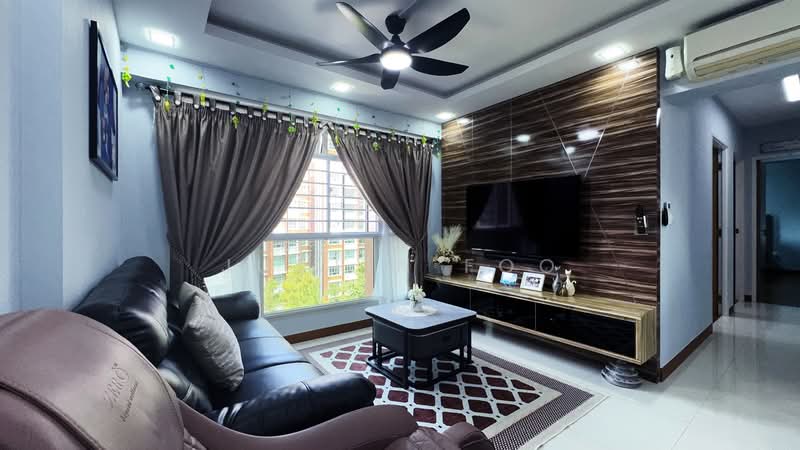 665A Punggol Drive, 665A Punggol Drive, 3 Bedrooms, 1,001 sqft, HDB Flat For Sale, by Justin Foo, 500098903 - Living Room - PropertyGuru.com.sg