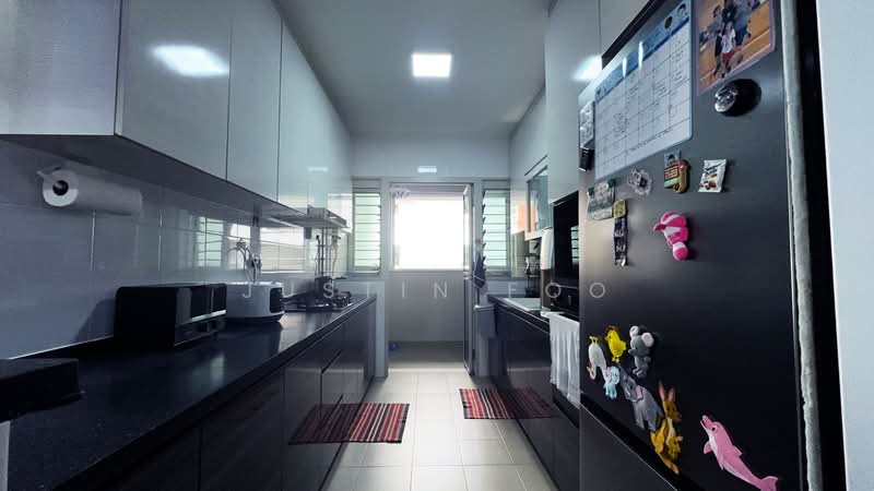 665A Punggol Drive, 665A Punggol Drive, 3 Bedrooms, 1,001 sqft, HDB Flat For Sale, by Justin Foo, 500098903 - Kitchen - PropertyGuru.com.sg
