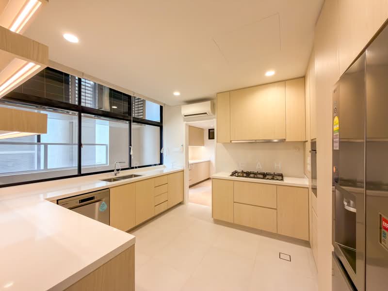The Colonnade, 82 Grange Road, 4 Bedrooms, 3,994 sqft, Condominium For Rent, by Carmen Seah, 500098904 - Kitchen - PropertyGuru.com.sg