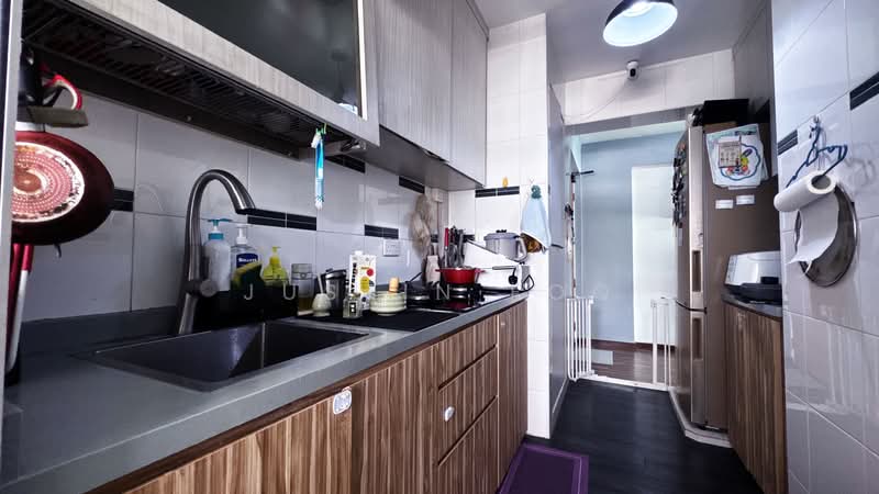 430A Yishun Avenue 11, 430A Yishun Avenue 11, 2 Bedrooms, 721 sqft, HDB Flat For Sale, by Justin Foo, 500098907 - Kitchen - PropertyGuru.com.sg