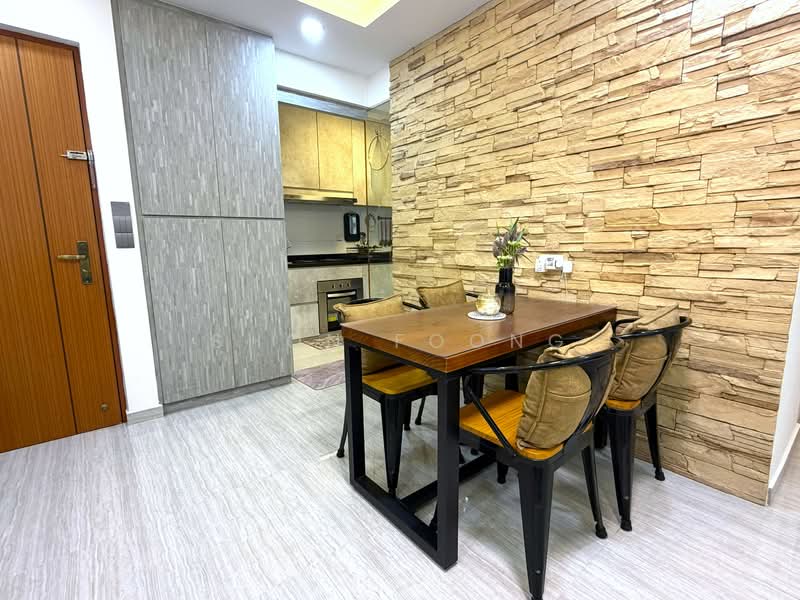 527D Pasir Ris Street 51 HDB Flat For Sale at S$ 700,000 | PropertyGuru Singapore - Dining Area