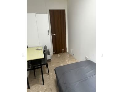 For Rent - UE Square