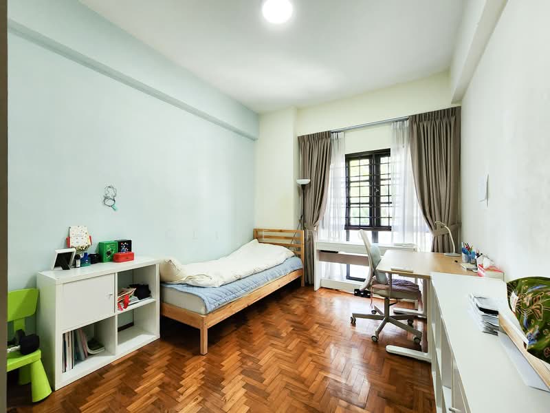 Chiltern Park Condominium For Sale at S$ 2,080,000 | PropertyGuru Singapore - Common Bedroom 1