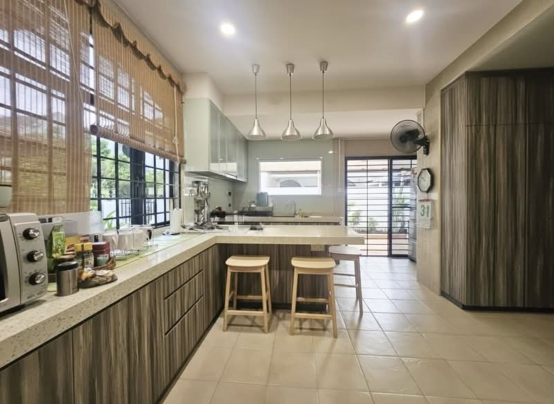⭐️⭐️LANDED7772@ 2 Storey With Attic Detached Near MRT. 8.6.8.7.7.7.7.2 Detached House For Sale at S$ 8,200,000 | PropertyGuru Singapore - Kitchen
